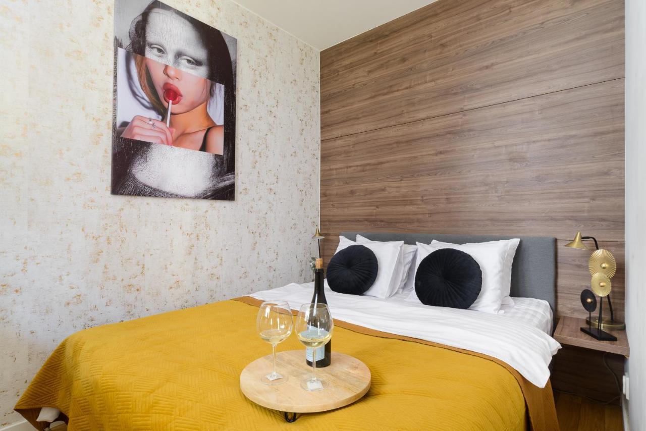 Modern Apartments With Access To The Pool Near Rondo Daszynskiego Station Warschau Buitenkant foto